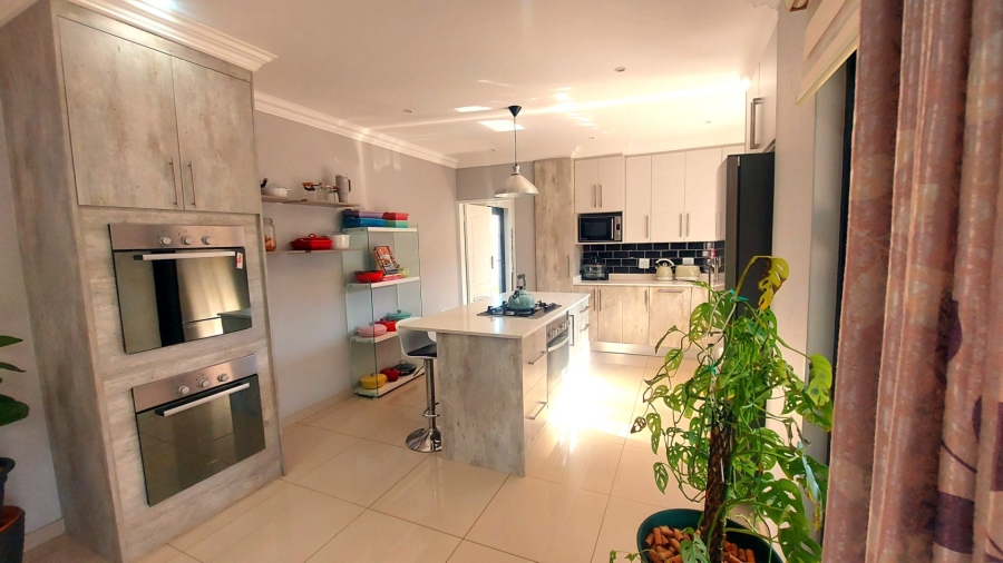 4 Bedroom Property for Sale in Melodie North West